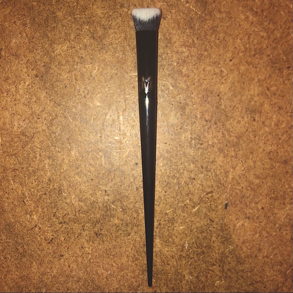 Kat Von D Concealer Brush